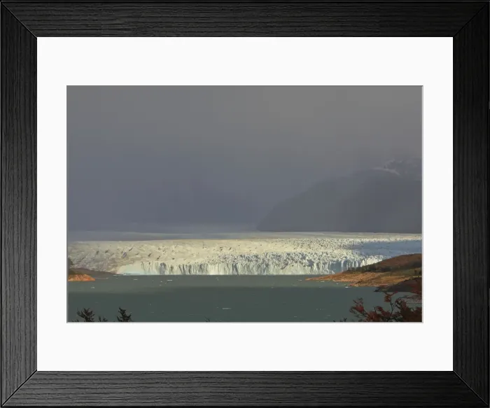 Framed Print : Perito Moreno Glacier - Glacier National Park. Magallanes Peninsula - Patagonia - Argentina Framed Print : Perito Moreno Glacier - Glacier National Park. Magallanes Peninsula - Patagonia - Argentina