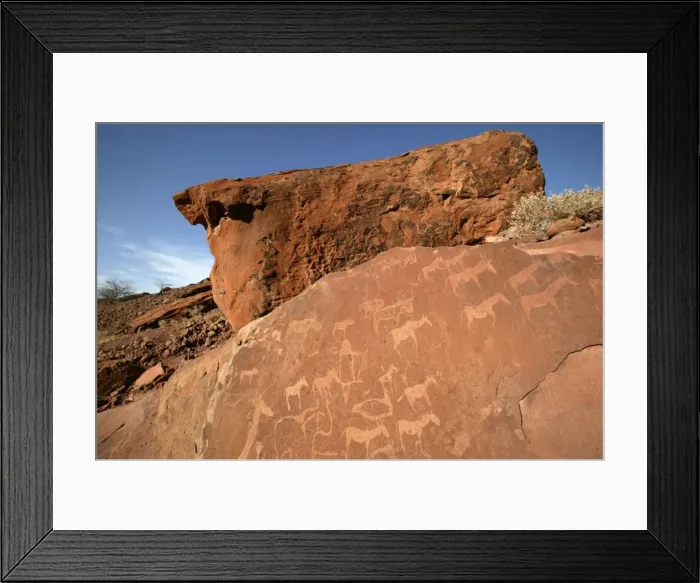 Framed Print : Rock Engravings. Twyfelfontein. Namibia Betweeen -5600 BC et _2500 BC Framed Print : Rock Engravings. Twyfelfontein. Namibia Betweeen -5600 BC et _2500 BC
