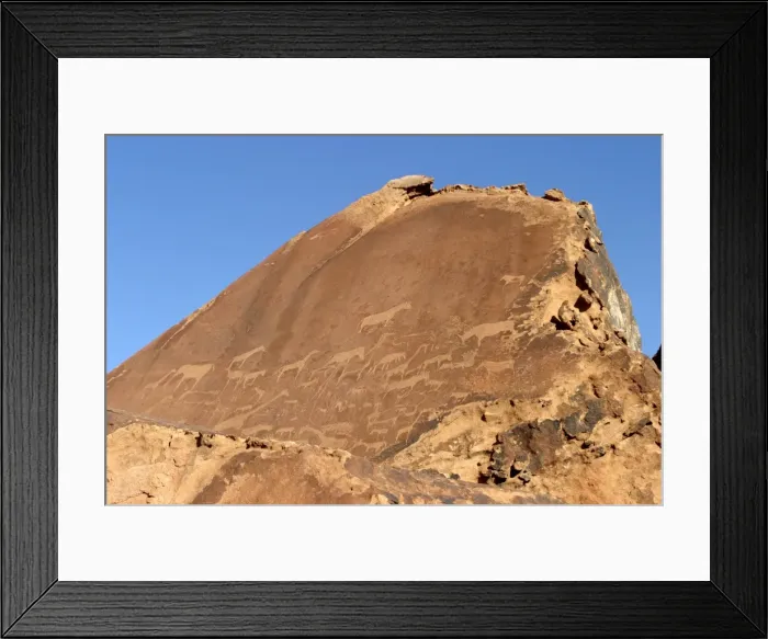 Framed Print : Rock Engravings. Twyfelfontein. Namibia Betweeen -5600 BC et _2500 BC Framed Print : Rock Engravings. Twyfelfontein. Namibia Betweeen -5600 BC et _2500 BC