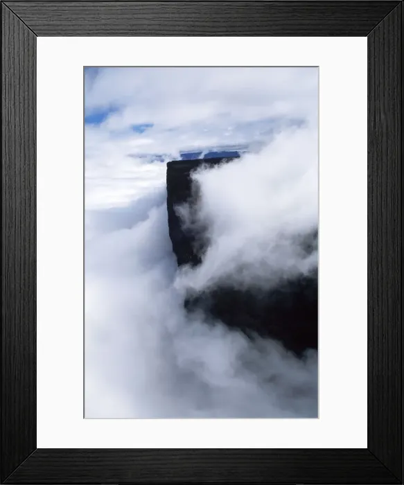 Framed Print : Aerial View of Mount Kukenaam (Kukenan, Kukenan, Cuguenan), Venezuela, South America Framed Print : Aerial View of Mount Kukenaam (Kukenan, Kukenan, Cuguenan), Venezuela, South America
