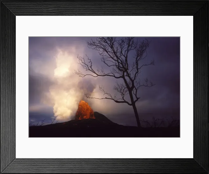 Framed Print : Kilauea Volcano - Hawaii - Big Island - USA - 1986 eruption of the Pu'u O'o Vent - Lava Fountain Framed Print : Kilauea Volcano - Hawaii - Big Island - USA - 1986 eruption of the Pu'u O'o Vent - Lava Fountain