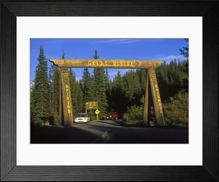 Framed Print : Continental divide between Banff and Yoho National Parks - Banff National Park - Canada - Alberta Framed Print : Continental divide between Banff and Yoho National Parks - Banff National Park - Canada - Alberta