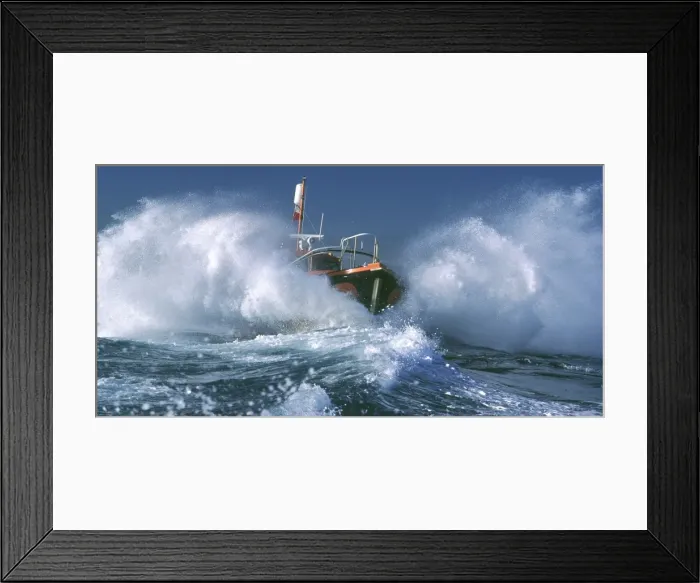 Framed Print : Pilot Boat JLR 67 Crossing the Rip at Port Philippe Bay, Melbourne, Victoria, Australia © Jean-Marc La-Roque / ardea. com Framed Print : Pilot Boat JLR 67 Crossing the Rip at Port Philippe Bay, Melbourne, Victoria, Australia © Jean-Marc La-Roque / ardea. com