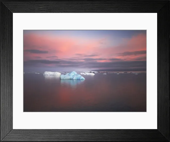 Framed Print : Antarctic Penninsular - at dawn LA002429 Framed Print : Antarctic Penninsular - at dawn LA002429