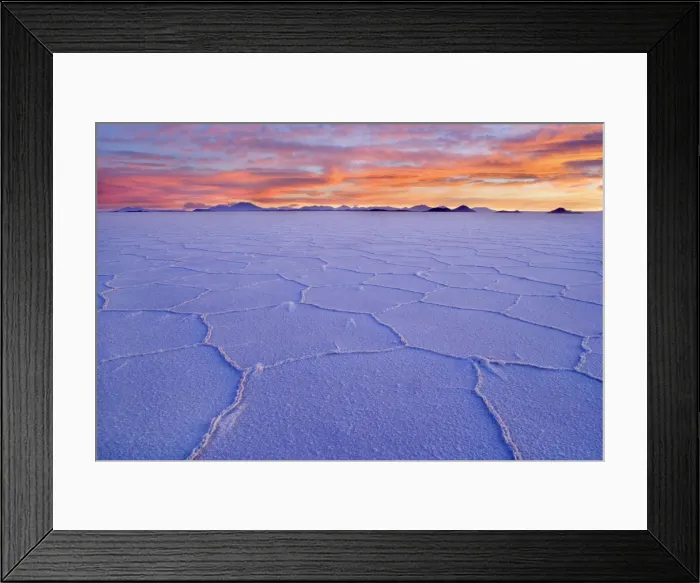 Framed Print : Salar de Uyuni - polygonal salt pattern on dried up salt lake and colourful clouds at dusk - Salar de Uyuni - Altiplano - Bolivia - South America Framed Print : Salar de Uyuni - polygonal salt pattern on dried up salt lake and colourful clouds at dusk - Salar de Uyuni - Altiplano - Bolivia - South America