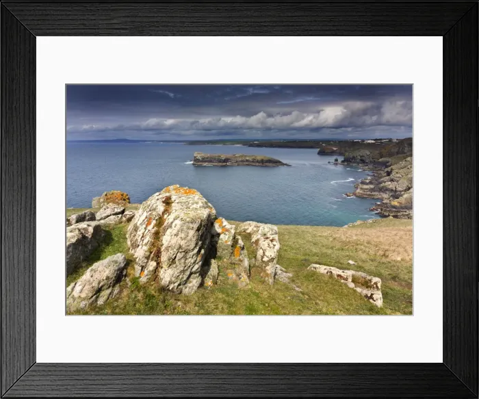 Framed Print : Mullion Cliffs - view towards Porthleven - Cornwall - UK