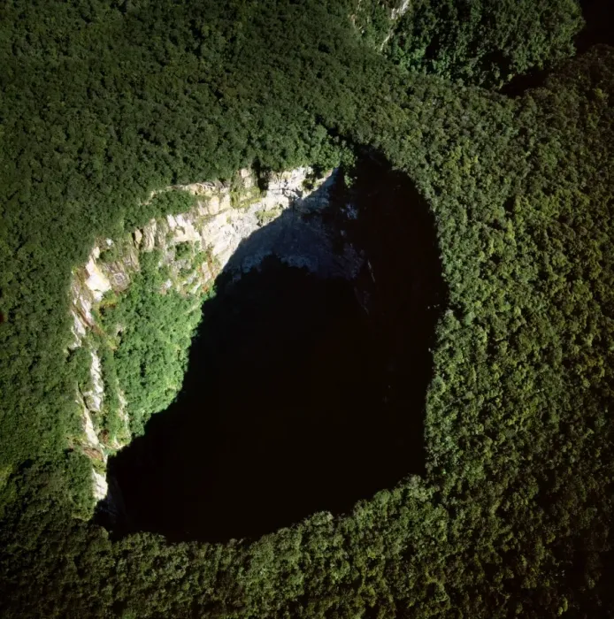 Framed Print : Aerial image of Tepuis, Venezuela, South America: Sarisarinama (Sarisarinama) Sinkhole, Jaua-Sarisarinama National Park, Bolivar State Framed Print : Aerial image of Tepuis, Venezuela, South America: Sarisarinama (Sarisarinama) Sinkhole, Jaua-Sarisarinama National Park, Bolivar State