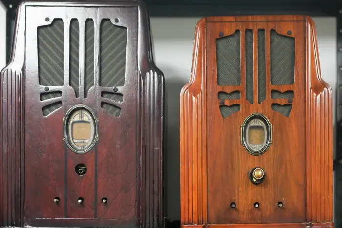 Framed Print : Antique radios. Date: 29-12-2017 Framed Print : Antique radios. Date: 29-12-2017