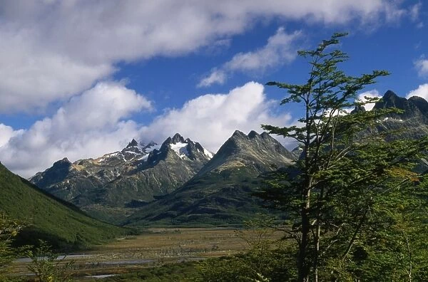 Argentina - mountain range north-east of Ushuaia - Tierra del Fuego National Park