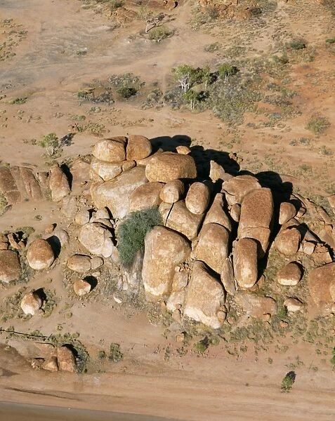Australia The Devil's Marbles, Granite boulders along Stuart Highway North of Wauchope, Northern Territory, Australia
