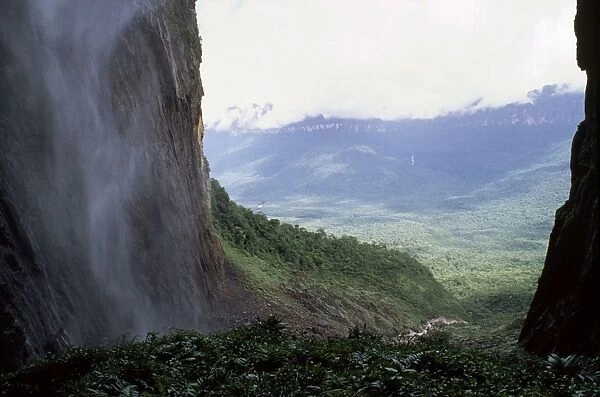 AW-6682. Angel Falls (view from base of), Churun Gorge, Auyantepui 