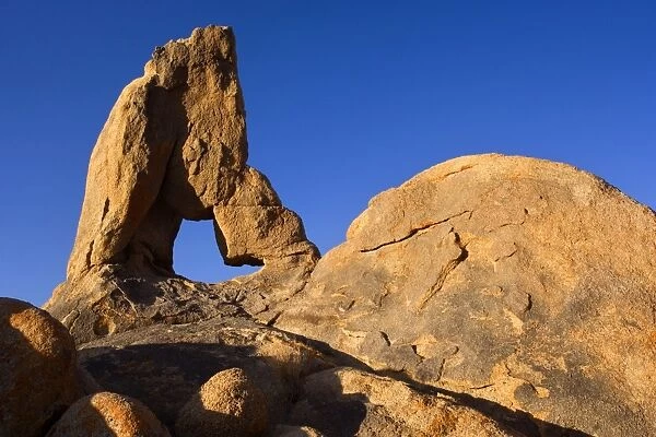 Boot Arch - red granite rock arch - Alabama Hills Recreation Area, California, USA