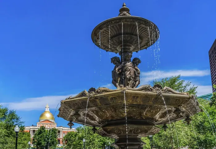 Framed Print : Brewer Fountain, Boston Common, State House, Boston, Massachusetts. Fountain cast in 1868 by Lenard. Massachusetts State House built 1798 and gold leaf gilding 1874 Date: 22-12-2020 Framed Print : Brewer Fountain, Boston Common, State House, Boston, Massachusetts. Fountain cast in 1868 by Lenard. Massachusetts State House built 1798 and gold leaf gilding 1874 Date: 22-12-2020