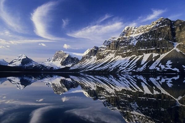 Canada - Bow Lake, Crowfoot Mountain and Glacier. Banff National Park, Alberta, Canada. S1703