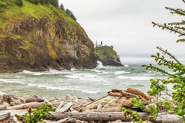 Cape Disappointment State Park, Washington State, USA. Surf crashing on the rocks at Cape Disappointment State Park. Date: 06-05-2021