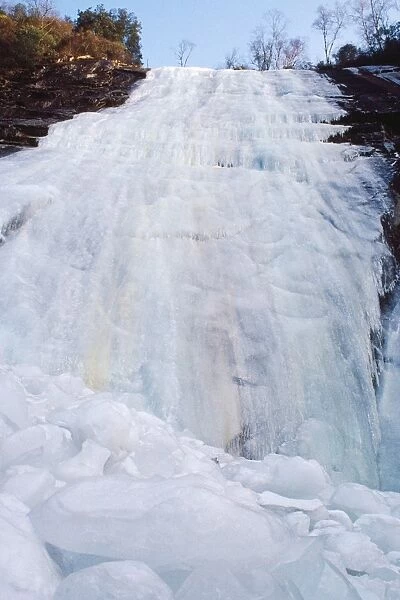 China - frozen waterfall Ginling Mountains, Shaanxi, China