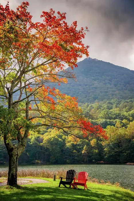 Framed Print : Colorful chairs on the banks of the lake, Peaks Of Otter, Blue Ridge Parkway, Smoky Mountains, USA. Date: 05-10-2018