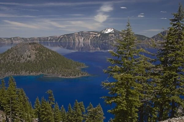 Crater Lake showing Wizard Island (volcanic cone) Lake is 1, 943 feet deep, deepest in the USA Crater Lake National Park Oregon, USA LA000711