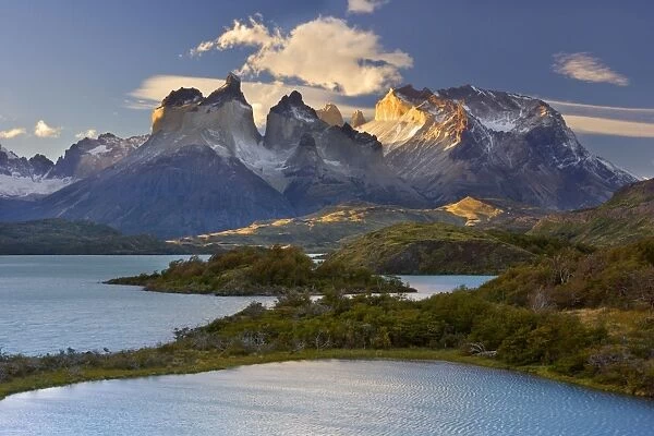 Cuernos del Paine - mountain scenery encompassing the granite peaks of the Cuernos del Paine massif and turqoise coloured Lago Pehoe at sunset - UNESCO World Heritage Site Torres del Paine National Park - Patagonia - Chile - South America