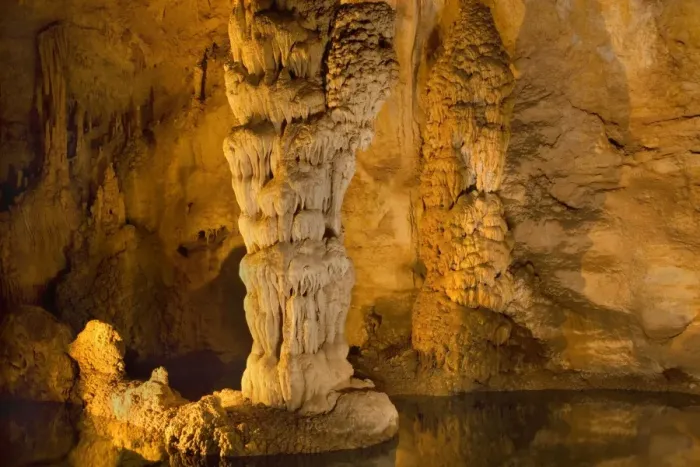 Framed Print : Devil's Spring - a natural underground spring with ornate cave formations and colums of stalagmites rising out of the water - Carlsbad Caverns National Park, New Mexico, USA Framed Print : Devil's Spring - a natural underground spring with ornate cave formations and colums of stalagmites rising out of the water - Carlsbad Caverns National Park, New Mexico, USA