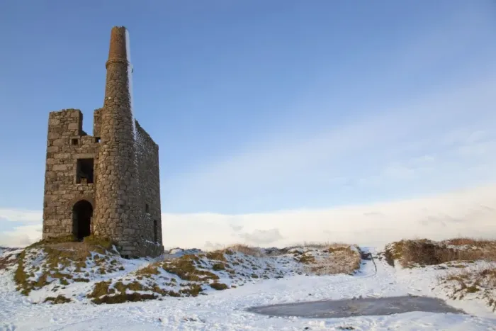 Framed Print : Ding Dong mine - engine house - in snow - Penwith - Cornwall - UK Framed Print : Ding Dong mine - engine house - in snow - Penwith - Cornwall - UK