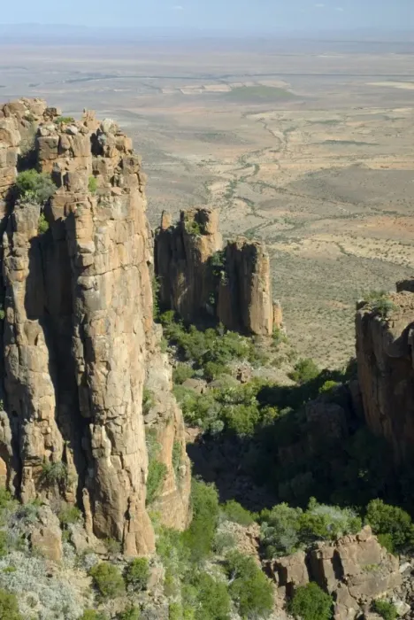 Framed Print : Dolerite pillars, part of a dolerite sill, up to 120 m high standing sentinel over surrounding Great Karoo plains. Valley of Desolation, Camdeboo National Park, Eastern Cape, South Africa Framed Print : Dolerite pillars, part of a dolerite sill, up to 120 m high standing sentinel over surrounding Great Karoo plains. Valley of Desolation, Camdeboo National Park, Eastern Cape, South Africa