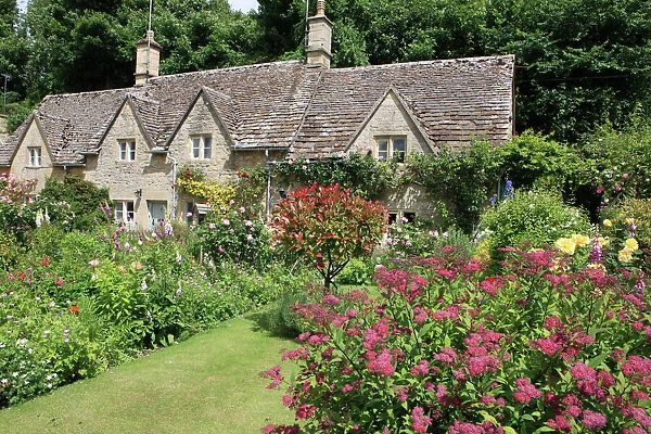 English Country Cottage - and garden