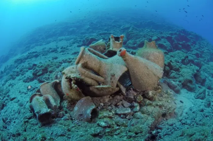 Framed Print : Etruscan Amphora in a protected archaeological area on the sea bed in Antalya, Turkey. Mediterranean Sea. The amphora will remain on the sea bed Framed Print : Etruscan Amphora in a protected archaeological area on the sea bed in Antalya, Turkey. Mediterranean Sea. The amphora will remain on the sea bed