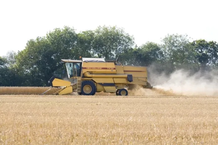 Framed Print : Farming - Combine Harvester - Wheat harvest - Norfolk - UK Framed Print : Farming - Combine Harvester - Wheat harvest - Norfolk - UK