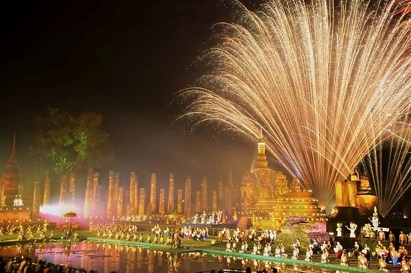 Fireworks Show Loy krathong - Sukhothai - Thailand
