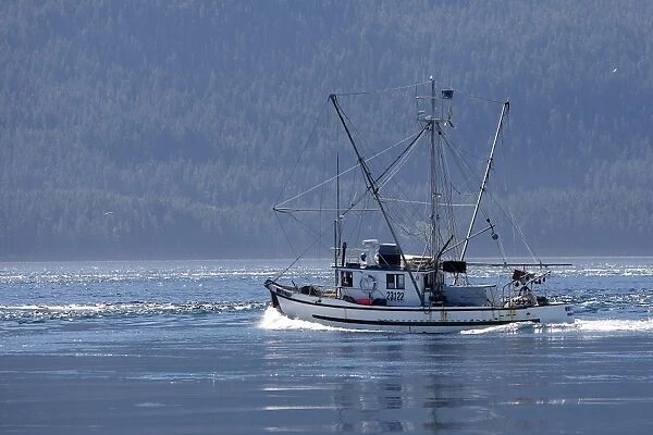 Fishing boat. Johnstone Strait - British Colombia - Canada