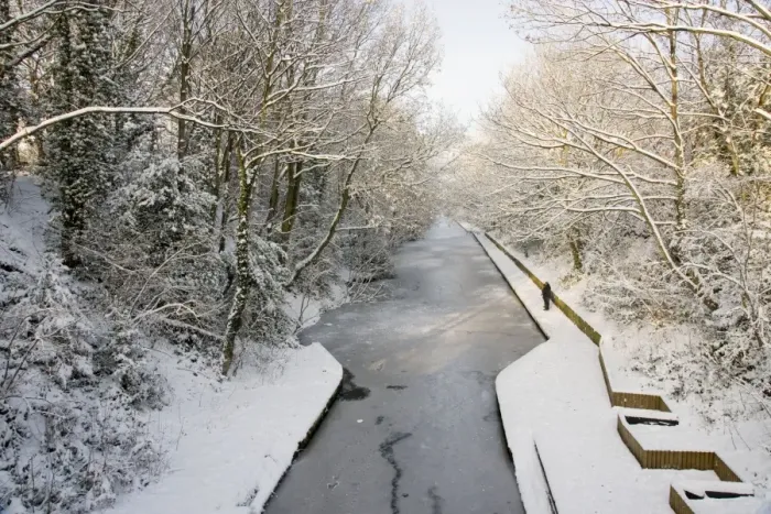 Framed Print : Frozen canal - Birmingham to Warwick Canal - UK Framed Print : Frozen canal - Birmingham to Warwick Canal - UK