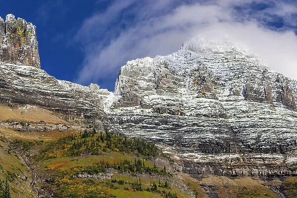 The Garden Wall with seasons first snow in Glacier National Park, Montana, USA Date: 21-09-2021