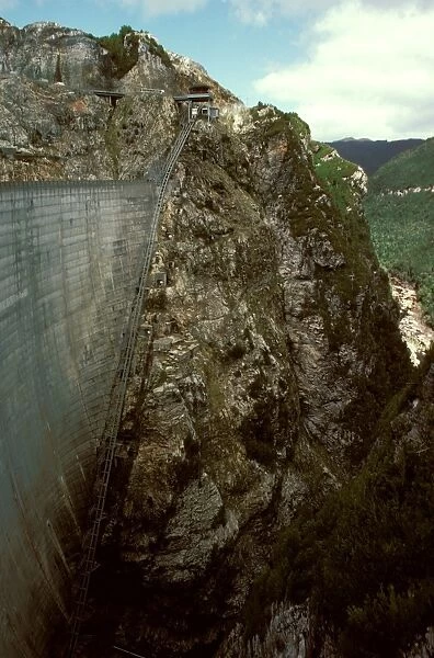 Gordon Dam detail of the dam wall. Part of the hydro-electric scheme for Tasmania, Gordon River, Tasmania, Australia JPF24476