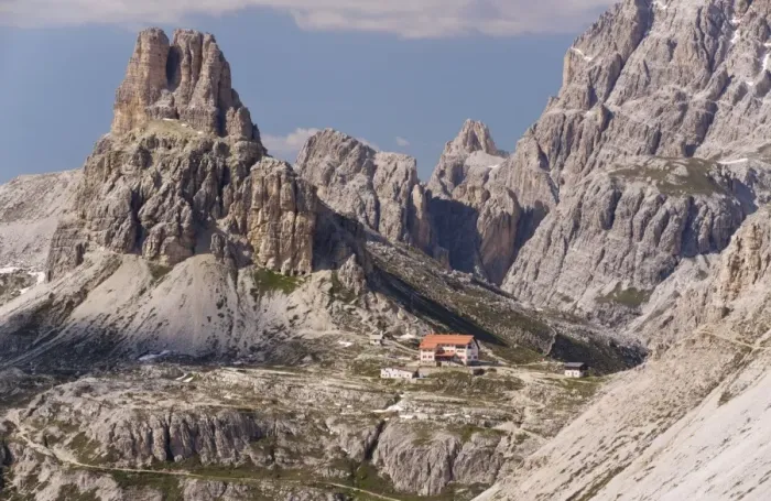 Framed Print : High altitude mountain dolomite landscape on the Tre Cime de Lavaredo, Dolomites, Italy Framed Print : High altitude mountain dolomite landscape on the Tre Cime de Lavaredo, Dolomites, Italy