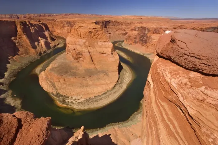 Framed Print : Horseshoe Bend - dramatic view of a nearly 360 degree bend of the Colorado river cut into the colorado plateau - Horseshoe Bend, Arizona, USA Framed Print : Horseshoe Bend - dramatic view of a nearly 360 degree bend of the Colorado river cut into the colorado plateau - Horseshoe Bend, Arizona, USA