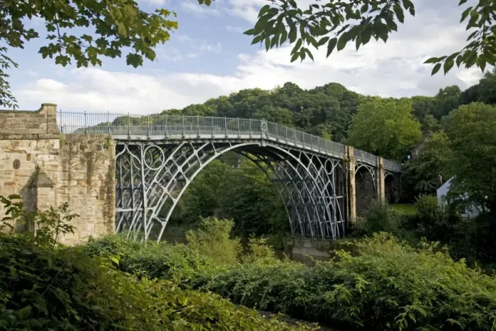 Framed Print : Iron bridge at Colabrookdale spanning gorge of River Severn Ironbridge Shropshire UK Framed Print : Iron bridge at Colabrookdale spanning gorge of River Severn Ironbridge Shropshire UK