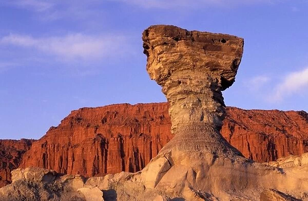 Ischigualasto Formation, Argentina FG 12419 'Valley of the Moon' - Ischigualasto Provincial Park, Province San Juan. World Heritage Site - Formation known as 'The Mushroom' Triassic Sediments