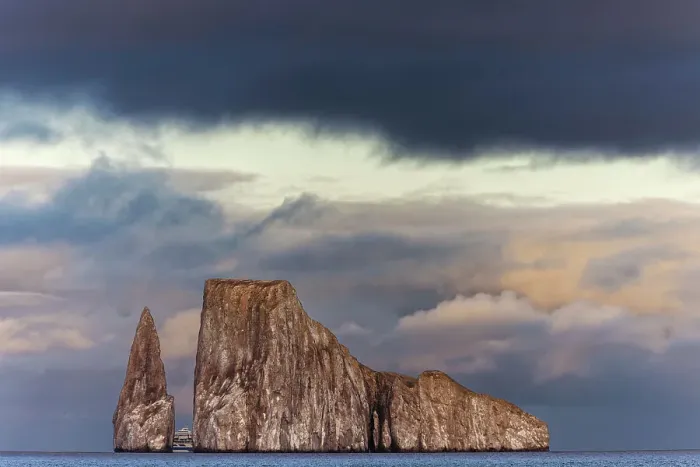 Framed Print : Kicker Rock or Leon Dormido, San Cristobal Island, Galapagos, Ecuador. Date: 29-07-2021