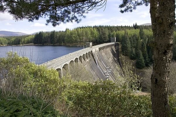 Laggan Dam - Between Loch Oich & Loch Lochy 700ft wide 170ft high supplies powerhouse at Fort William near Fort Augustus, Scotland