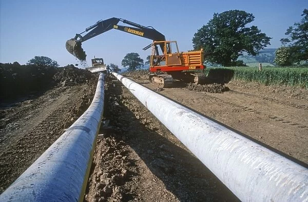 Laying atural gas pipeline in AONB near Winchcombe UK