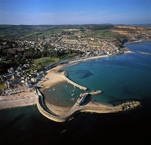 Lyme Regis, showing The Cobb, the harbour wall