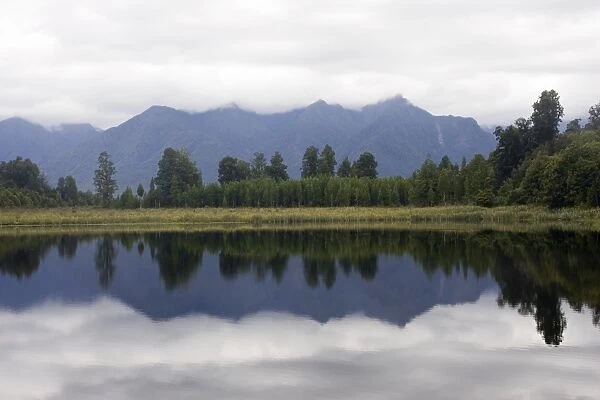 MAB-601. New Zealand - Reflections of southern alps in Lake Matheson -