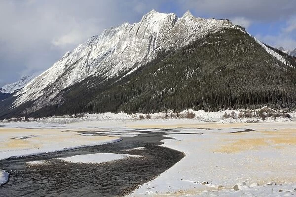 Medicine Lake - Jasper national park - Rocky Mountains - Alberta - Canada