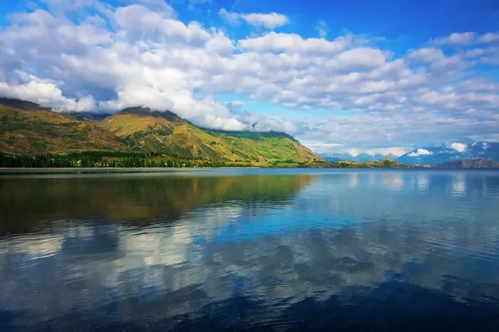 Framed Print : Morning light on Lake Wanaka, Wanaka, Otago, South Island, New Zealand Date: 01-07-2021 Framed Print : Morning light on Lake Wanaka, Wanaka, Otago, South Island, New Zealand Date: 01-07-2021