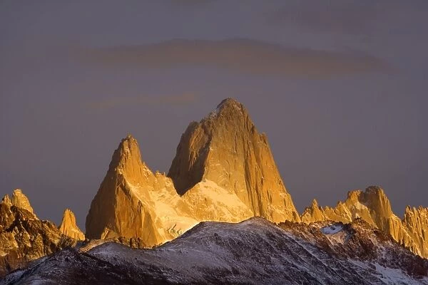 Mount Fitz Roy - Cerro Fitz Roy at sunrise - Los Glaciares National Park - Patagonia - Argentina - South America