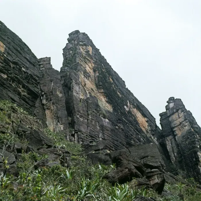 Framed Print : Mount Kukenaam (Kukenan, Kukenan, Cuguenan), Venezuela, Estado Bolivar: ascent point showing the chessman Framed Print : Mount Kukenaam (Kukenan, Kukenan, Cuguenan), Venezuela, Estado Bolivar: ascent point showing the chessman