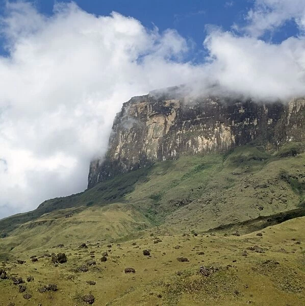 Mount Kukenaam (Kukenan, Kukenan, Cuguenan), Venezuela, South America: southeast corner