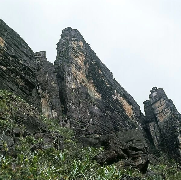 Mount Kukenaam (Kukenan, Kukenan, Cuguenan), Venezuela, Estado Bolivar: ascent point showing the chessman