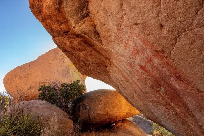 Framed Print : Native American pictographs at Council Rocks in the Dragoon Mountains in the Coronado National Forest, Arizona, USA Date: 05-03-2021 Framed Print : Native American pictographs at Council Rocks in the Dragoon Mountains in the Coronado National Forest, Arizona, USA Date: 05-03-2021